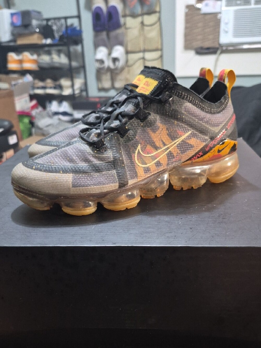 Nike Wmns Air VaporMax 2019 SE 'Floral' Womens 8.5 EUC - Picture 2 of 10